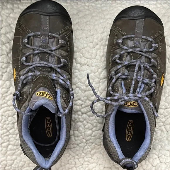 Keen Waterproof Hiking Shoes women’s size 8 - Picture 1 of 9